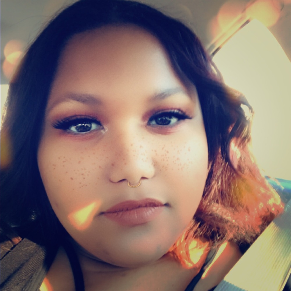 Meet your Posher, Rayna
